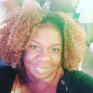 Meet your Posher, Tonya